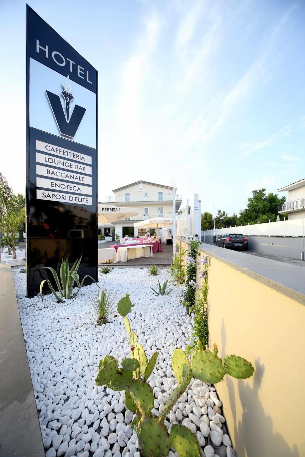 Victoria Hotel Pomigliano d'Arco Exterior foto